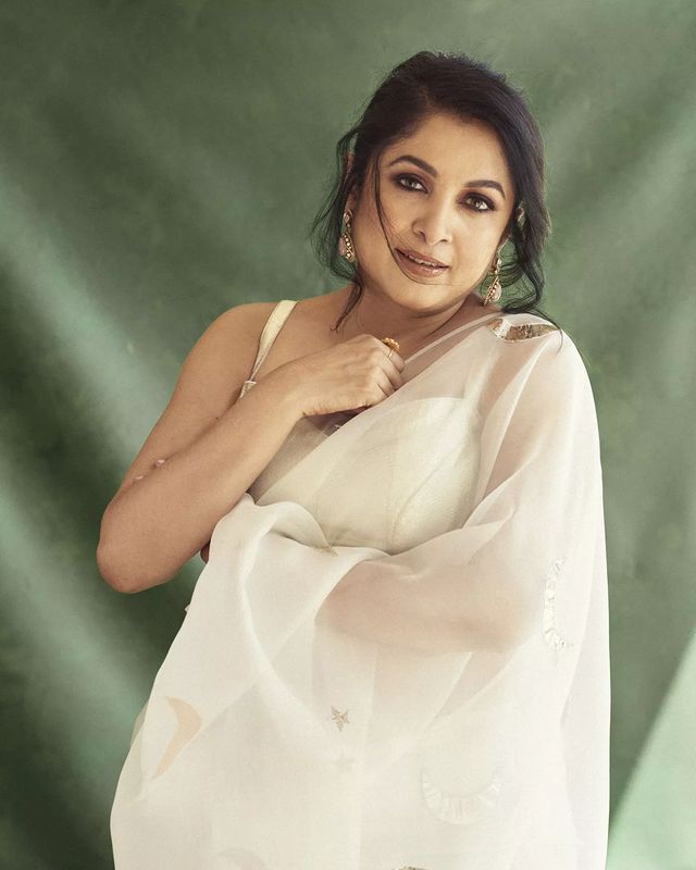 Check-Out: Ramya Krishnan's Mystical Glimpses In Sarees; Fans Are In Awe 757598