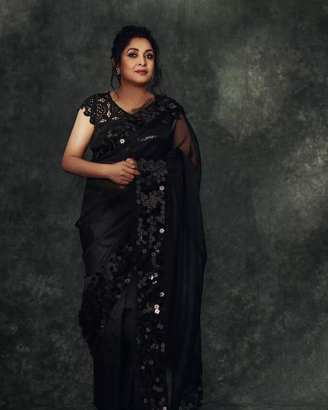 Check-Out: Ramya Krishnan's Mystical Glimpses In Sarees; Fans Are In Awe 757593