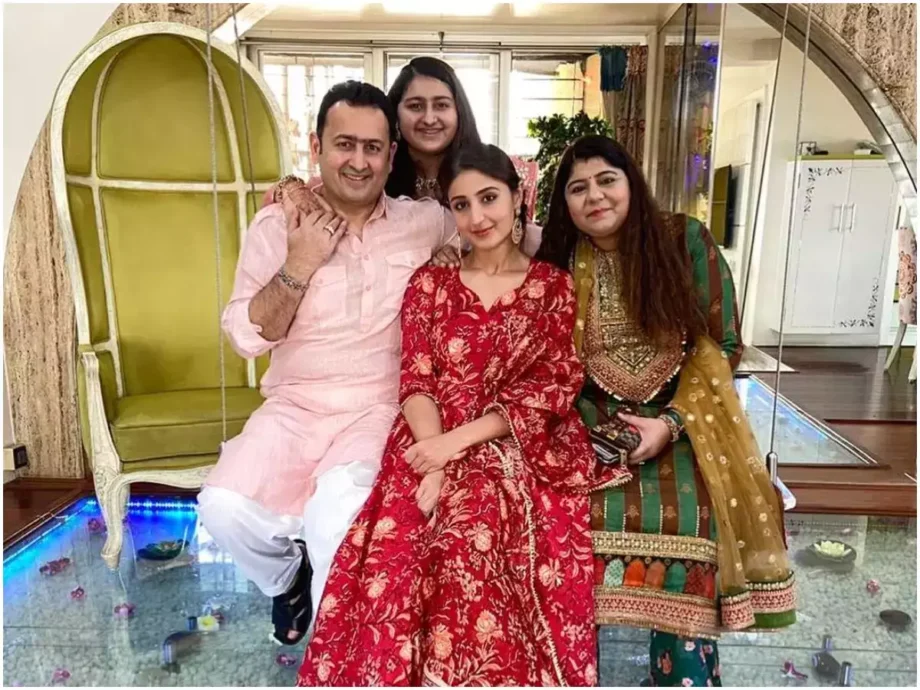 Dhvani Bhanushali Vs Palak Muchhal: Who Is Stabbing Hearts In Ethnic Outfits? 755952