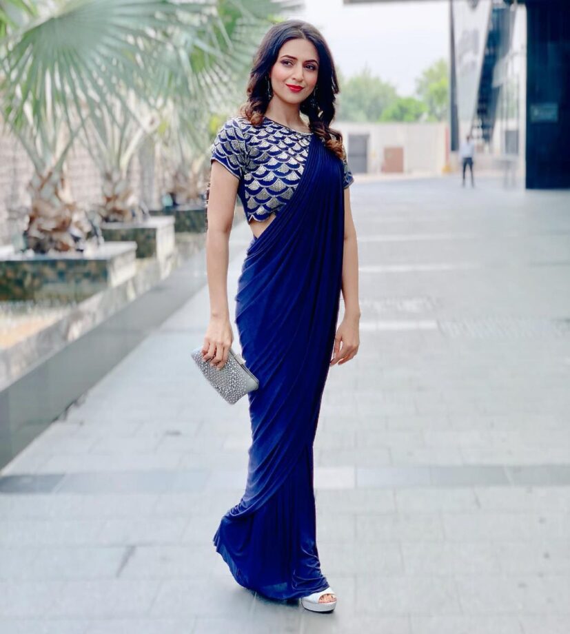 Divyanka Tripathi to Rashami Desai: TV Divas Dazzle in Blue Sarees: A Fashion Showdown 763187