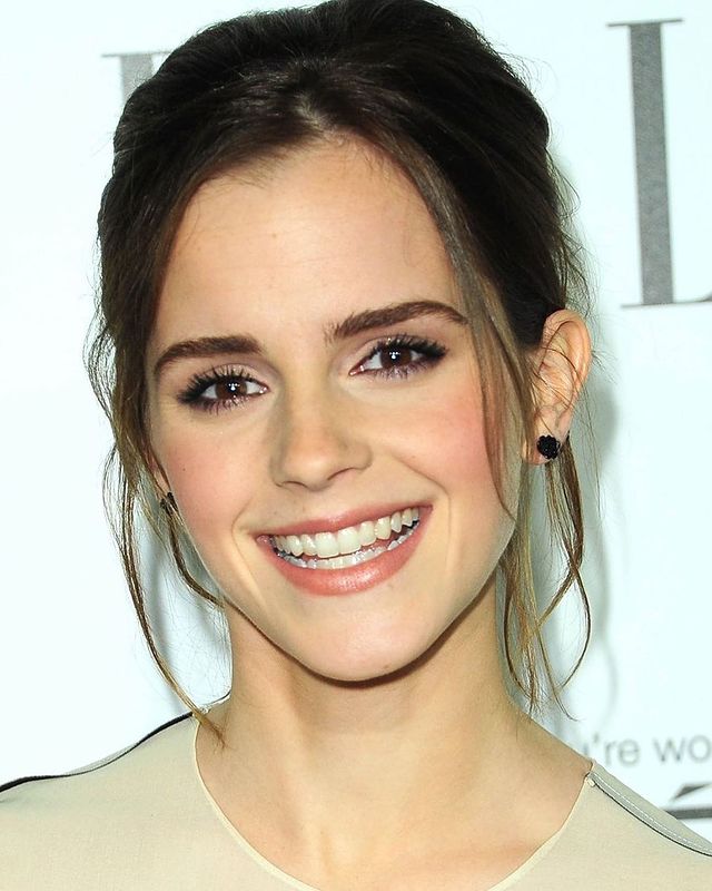 Effortlessly Gorgeous Smile Of Emma Watson Is Making Fans Go Swallala 754957