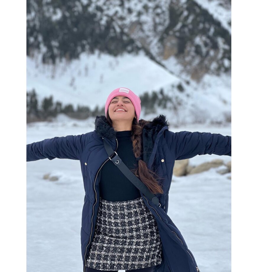Happy Birthday, Helly Shah! Check Out Pictures From Kashmir Vacation 754460