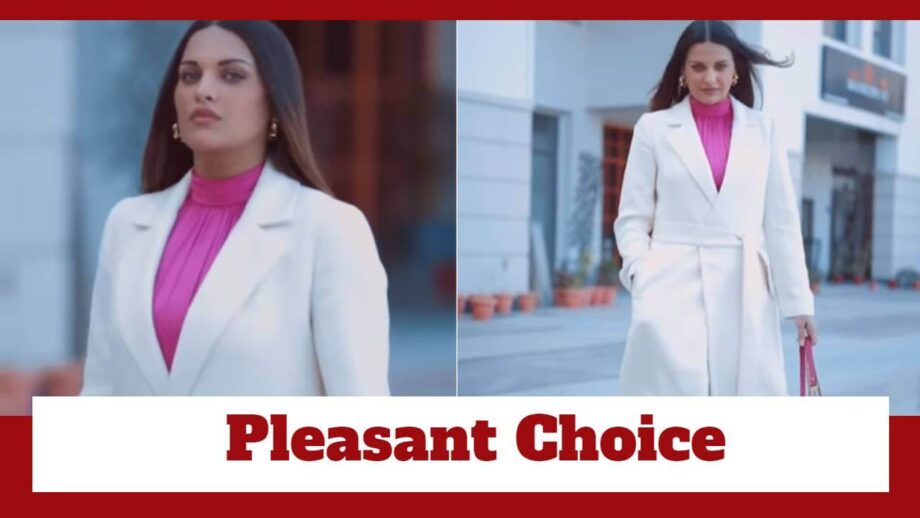 Himanshi Khurana's Choice Of Colour For The Day Is White And Pink; Check Her Graceful Style 754357