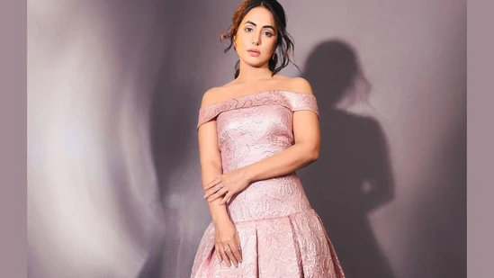 Hina Khan Goes Girly And Cute In Pictures; Check Now 755061
