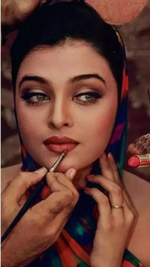 In Pics: Aishwarya Rai Bachchan’s gem portraits from her modelling days 760257