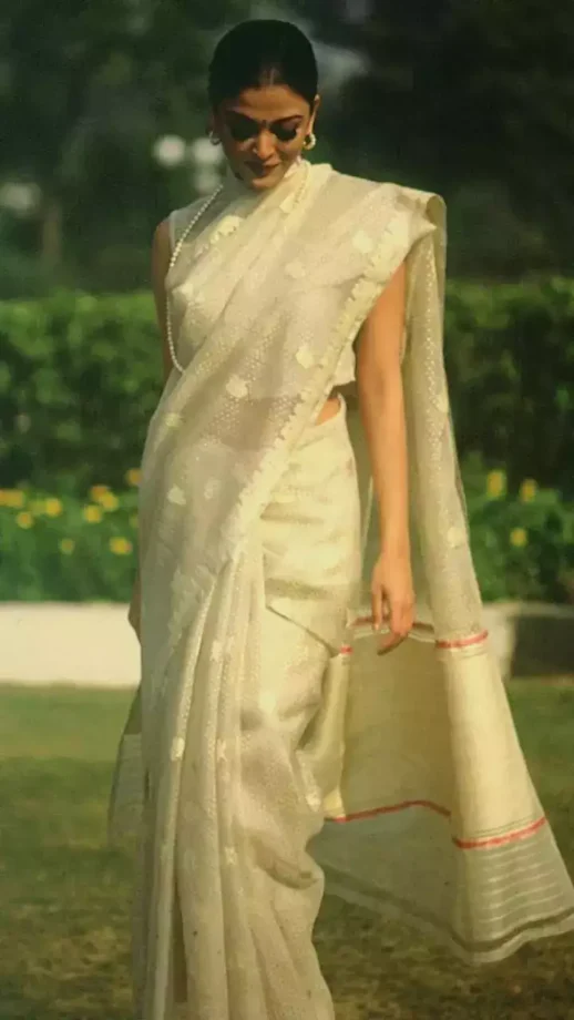 In Pics: Aishwarya Rai Bachchan’s gem portraits from her modelling days 760261