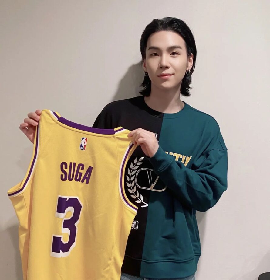 In Pics: BTS Suga Flaunting Jersey No.3, Making Fans Fall In Love 756541