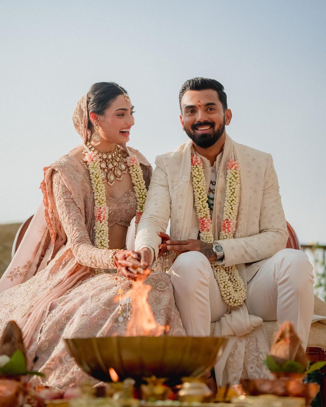 In your light, I learn how to love: Athiya Shetty shares first photos of marriage with KL Rahul 761641