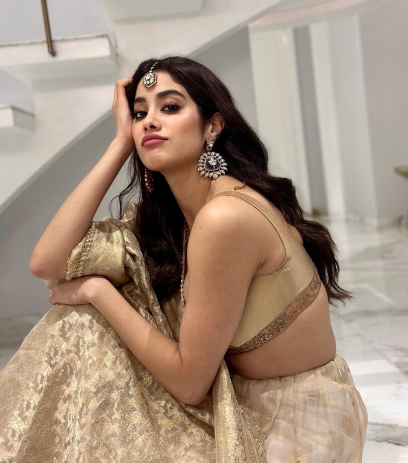 Janhvi Kapoor burns oomph game with perfection, see pics 758951