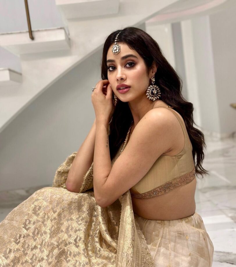 Janhvi Kapoor burns oomph game with perfection, see pics 758952
