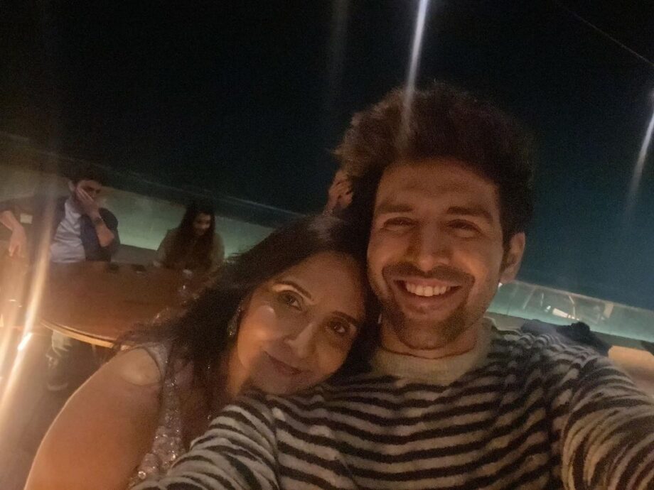 Kartik Aaryan Has A Sweetest Birthday Wish To His Mom, Says, 'You Will Always Be My Queen' 758304
