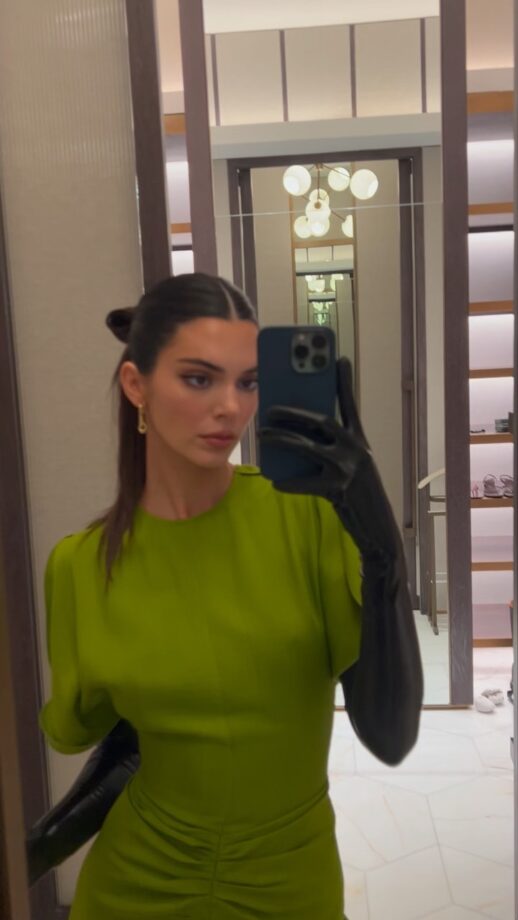 Kendall Jenner Is Obsessed Over Mirror Selfies; Sipping Tequila 761525