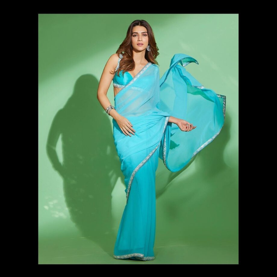 Kriti Sanon Or Athiya Shetty: Whose Blue Hue Chiffon Saree Is A Perfect Filmy Vibe? 755704