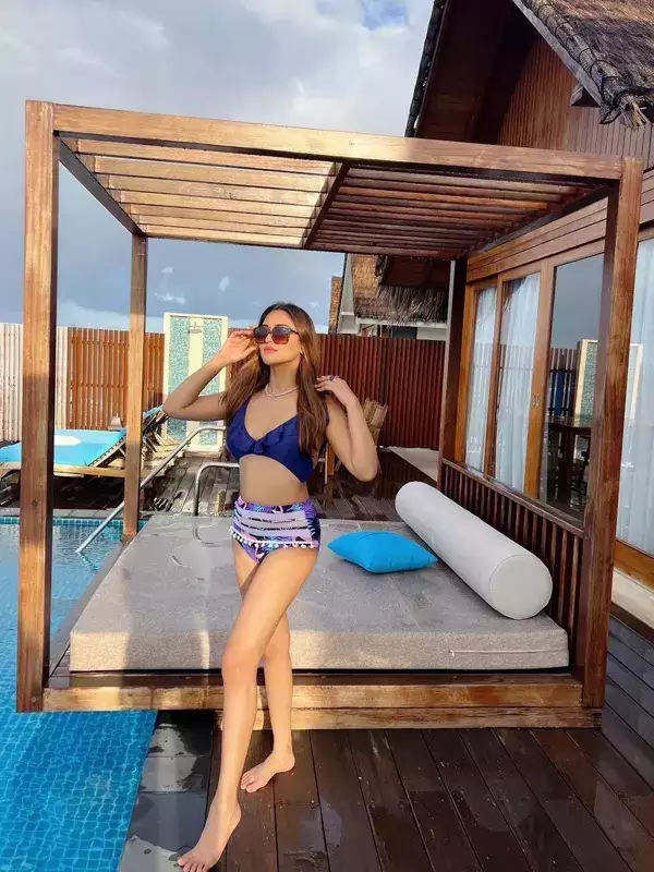 Krystal D'Souza In Bikini On Beach; See Pics 761445