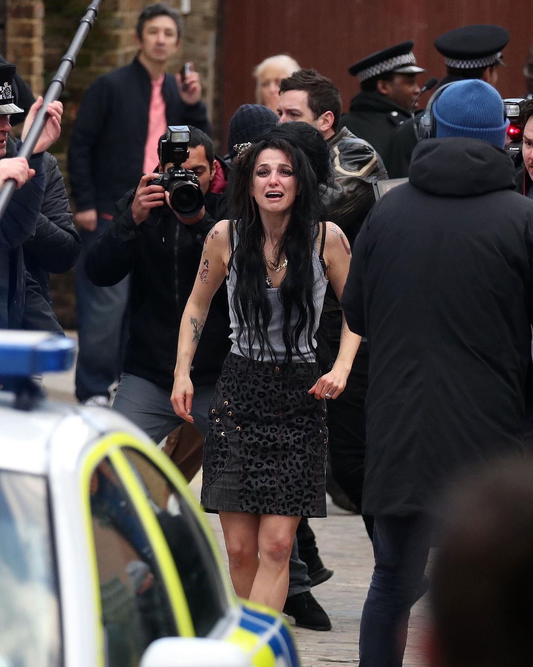 Marisa Abela Tears Up While Recreating Amy Winehouse's Husband's Arrest with Co-Star Jack Connell 760832