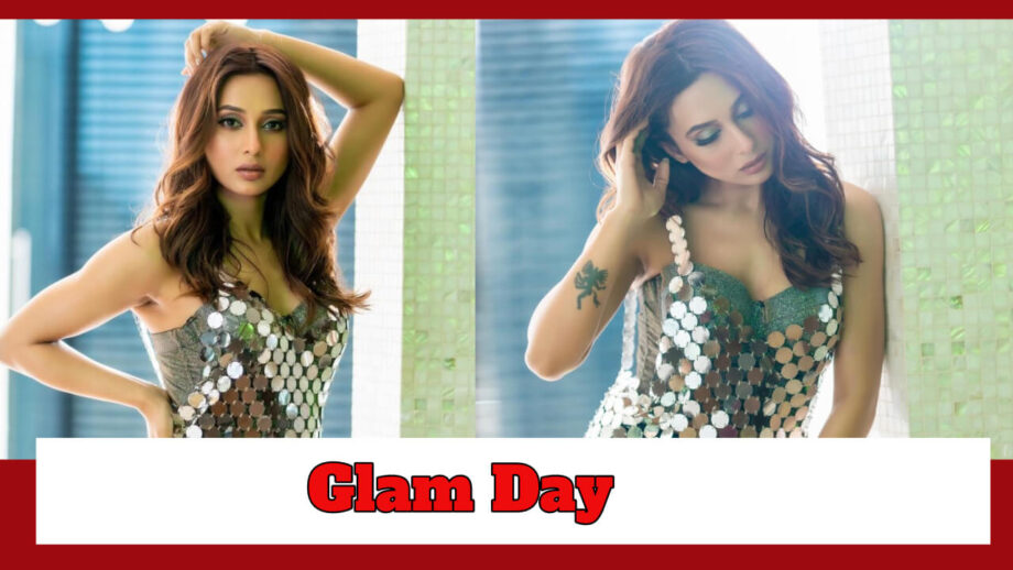 Mimi Chakraborty Announces Glam Day; Check Her Gorgeous Style 760311