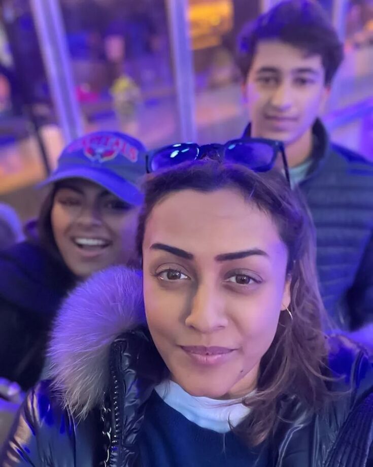 Namrata Shirodhkar is all about ‘family’ and ‘good vibes’ in London 754654