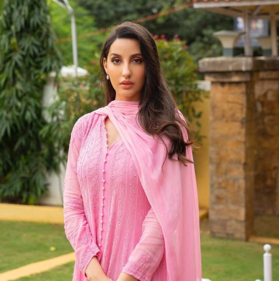 Nora Fatehi Looks Drop-Dead Gorgeous In Pink Chikankari Salwar Suit 760632