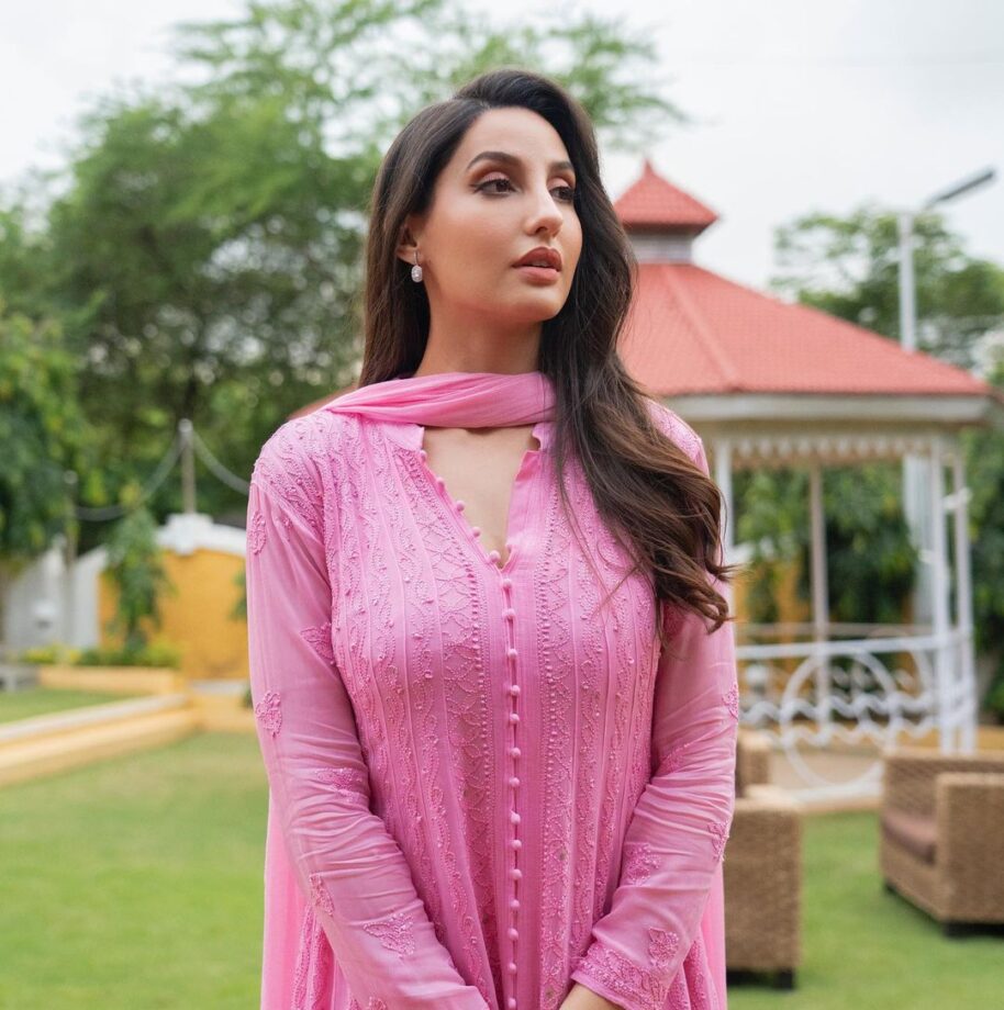 Nora Fatehi Looks Drop-Dead Gorgeous In Pink Chikankari Salwar Suit 760628