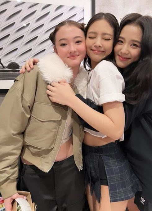 Priceless Bonding Of Blackpink Jennie's Little Sister With The Band Members; See Pics 755794