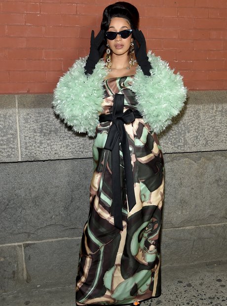 Rihanna, Cardi B, And Doja Cat: Singers With Quirk And Alluring Fashion 755909