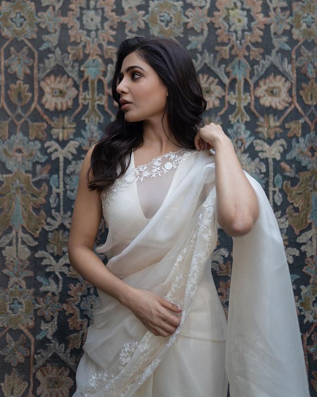 Samantha Ruth Prabhu To Mrunal Thakur: 5 Ways To Style White Sarees 761515