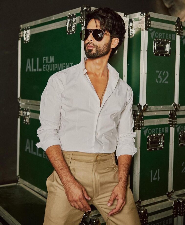Shahid Kapoor Shows Us How To Suit Up Right In Dark Khaki Blazer And Pant Outfit 758869