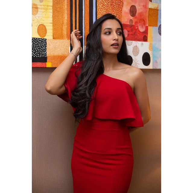 Srinidhi Shetty Gets Girly And Glowing In Cherry Red Dress; See Photos 759823