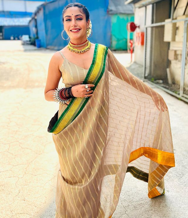 Surbhi Chandna Bewitched Fans With Her Indian Glam Like No Other In Sarees 755290