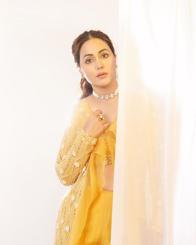 Surbhi Chandna In Strapless Or Hina Khan In Yellow Ruffle: Whose Ethnic Sharara Style Is Your Pick For The Wedding? 755434