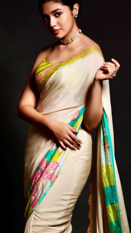 Telugu actress Krithi Shetty is goddess in sarees, see pics 759206