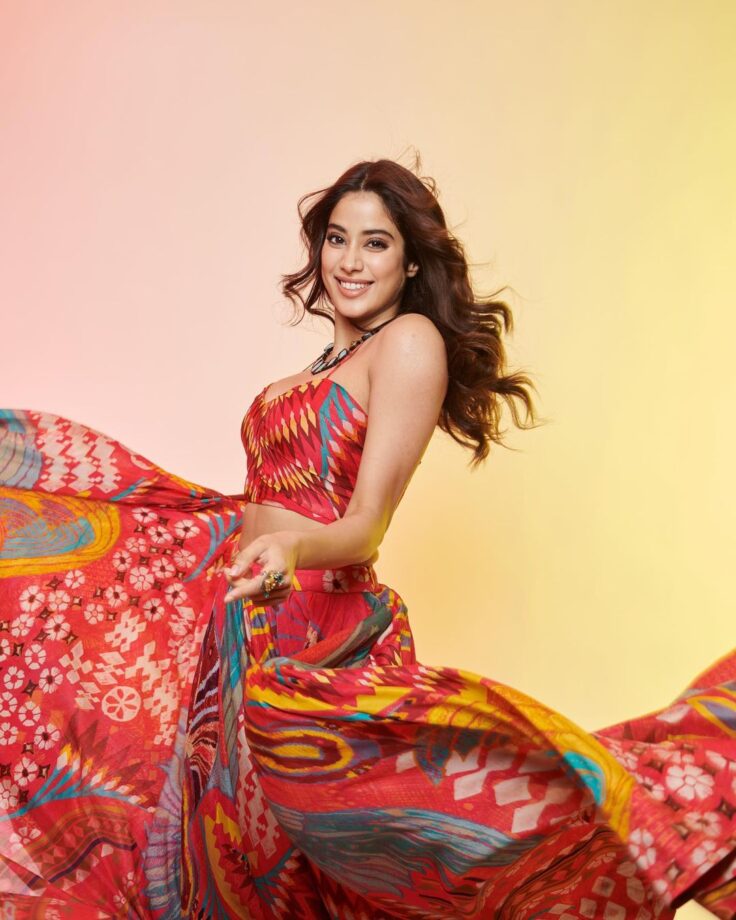 The Approval We Require To Nail Our Wedding Guest Look Comes From Janhvi Kapoor Wearing A Saaksha & Kinni Lehenga 757627