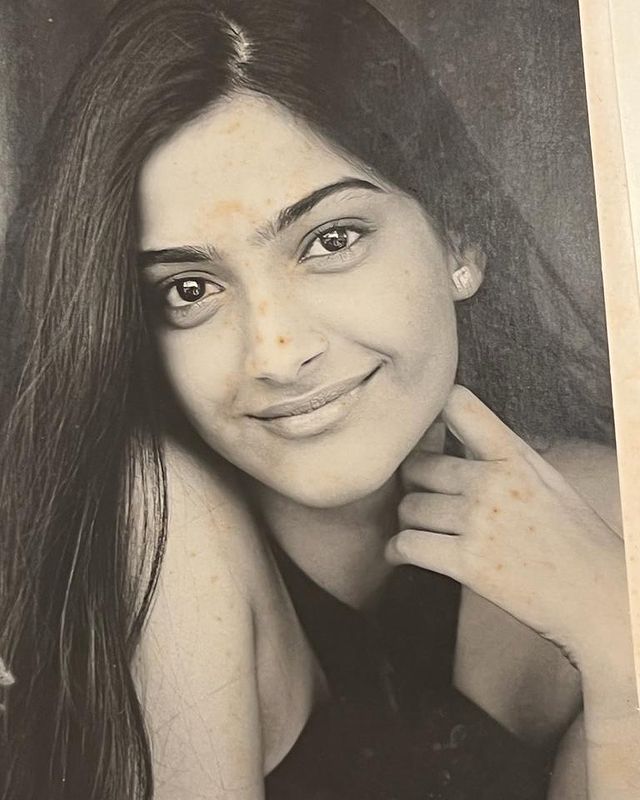 Throwback: Sonam Kapoor Drops Portrait Picture Of Herself At 17, Check Now! 764499