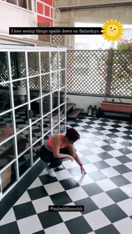 Watch: Kareena Kapoor performs power yoga 760939