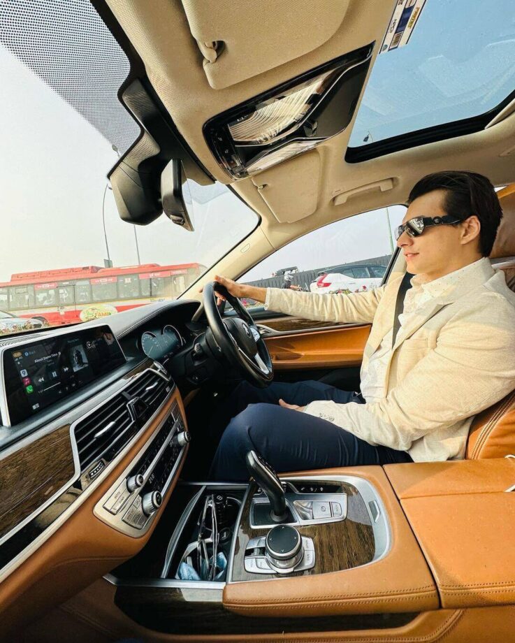 Your golden opportunity to join Mohsin Khan for long drive in swanky BMW car 756036