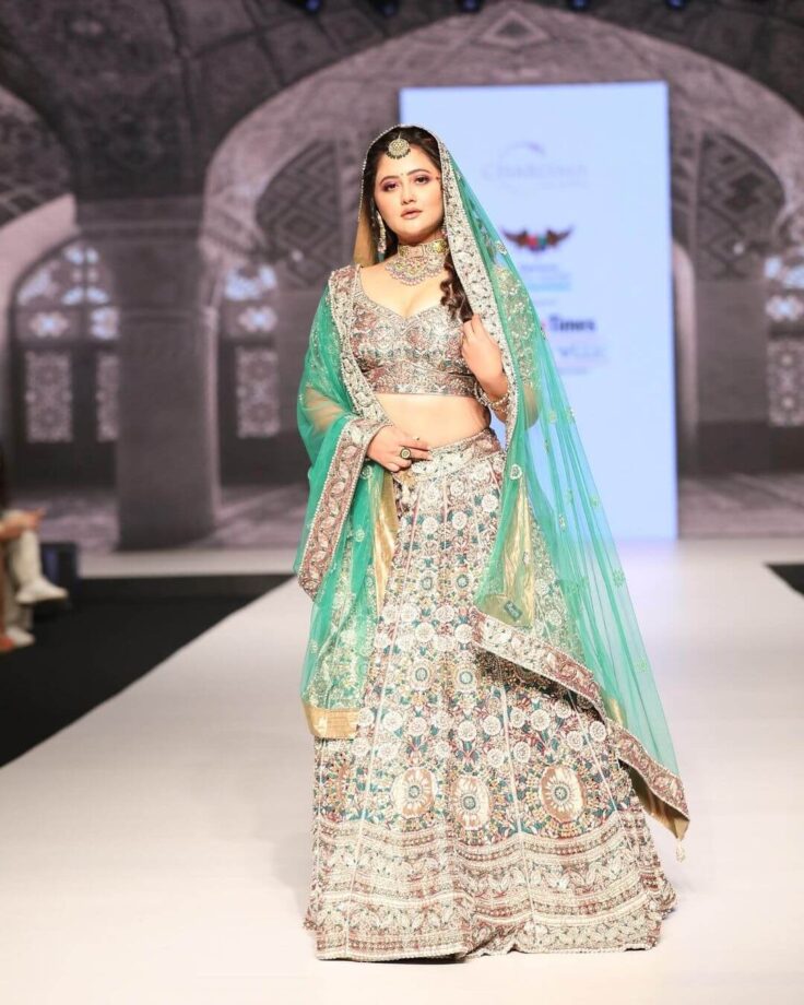 4 Times Rashami Desai Showed Her Fashion Game In V-Neck Designer Lehengas 777088