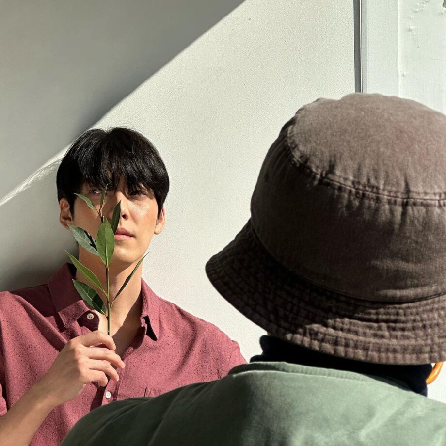 Actor Kim Woo Bin Leaves Fans Breathless In His Pictorial Shoot With A Leaf, Check Now! 772767