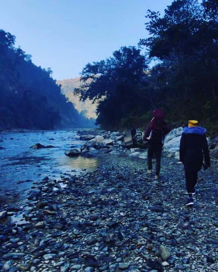 Anushka Sharma And Virat Kohli Go Trekking In Uttarakhand With Daughter Vamika, See Pics 765585