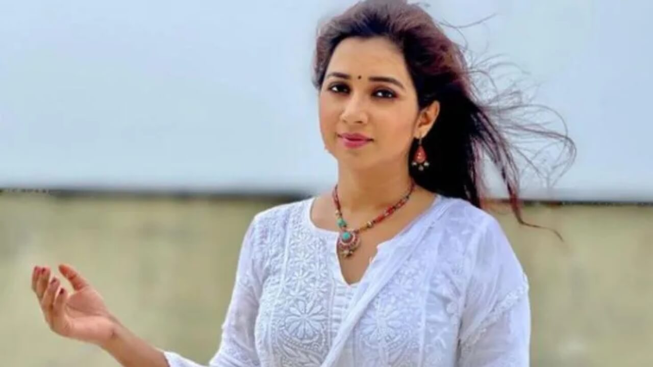 Are You A Shreya Ghoshal Fan? Listen To These Songs Today! 770143