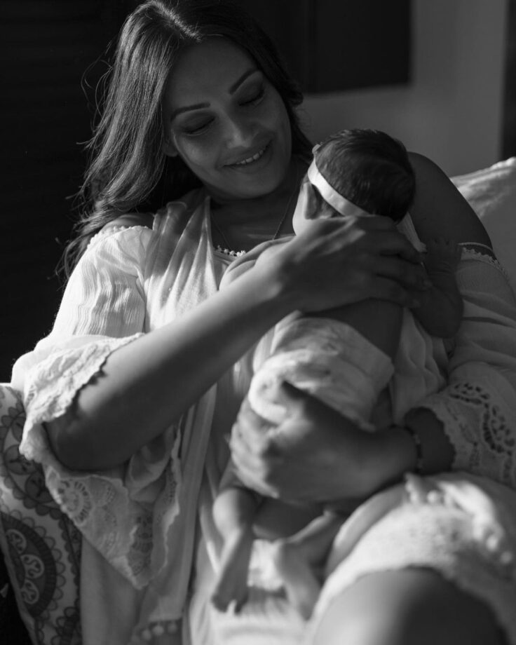 Bipasha Basu Shares A Cute Picture With Her Daughter Devi As She Turns 3 Months Old 771395