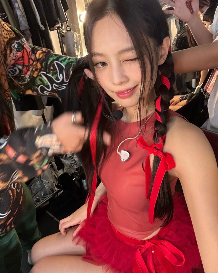 BLACKPINK's Jennie Displays Her Glowing Visuals In Red Outfits, See Pics 772755