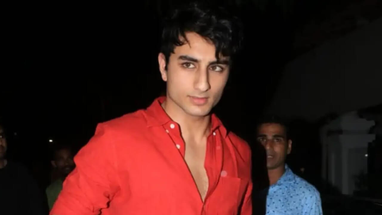 Breaking News: Ibrahim Ali Khan Leaves For His Shooting Today, Here  Are Details 774479