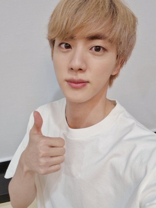 BTS Jin's Adorable Pictures For Fans; Check Out 769478