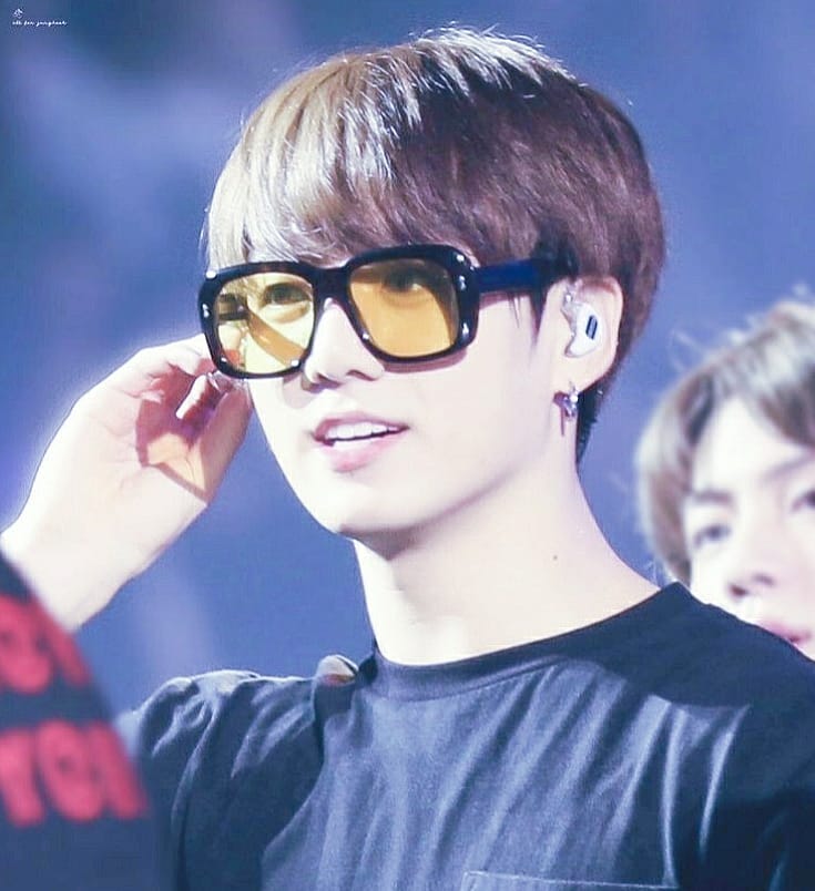 BTS member Jungkook and his coolest sunglass avatars to steal 772681