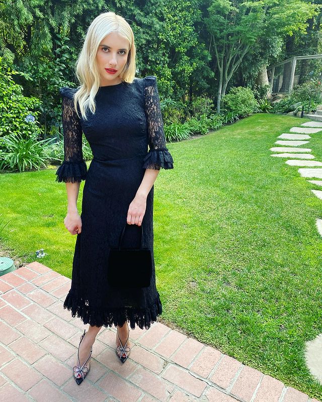 Check Out: Emma Roberts Looks Absolutely Stunning In All-Black Attire 778359