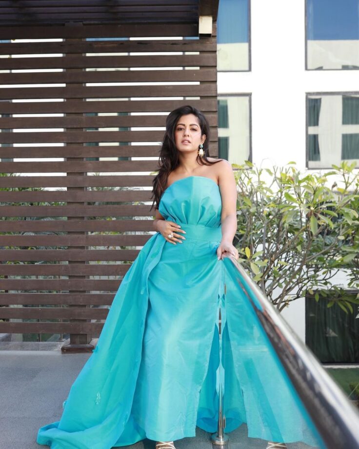 Check Out: Ishita Dutta Shows Her Elegance Beauty In Blue Strapless Gown 765960