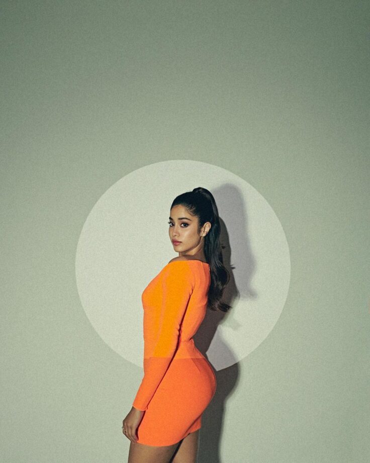 Check-Out: Janhvi Kapoor Looks Gorgeous In Bodycon Dress (wc-360) 766048