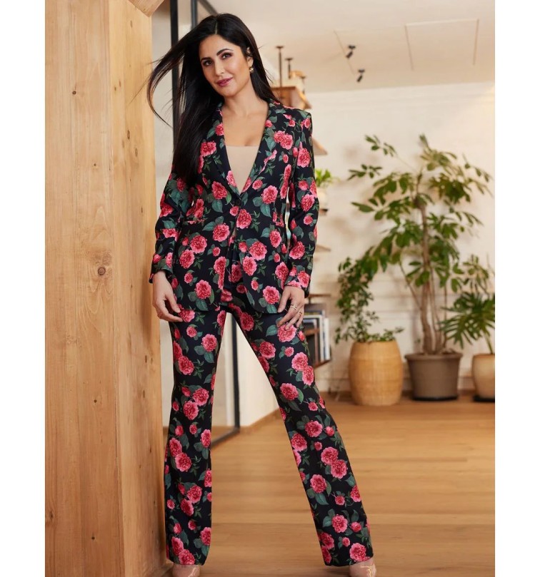 Deepika Padukone Or Katrina Kaif In Pantsuit Outfit; Who Looks Better? 776835