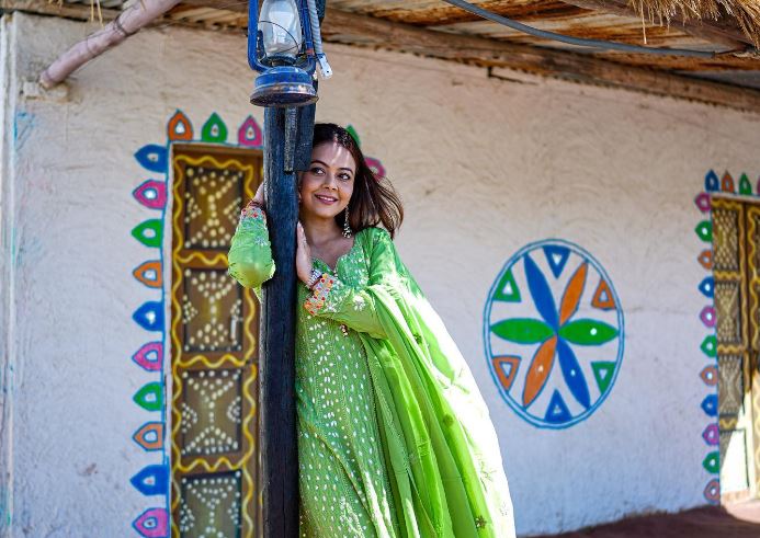 Devoleena Bhattacharjee Flaunts The Colour Green In Grand Suit Style 771602