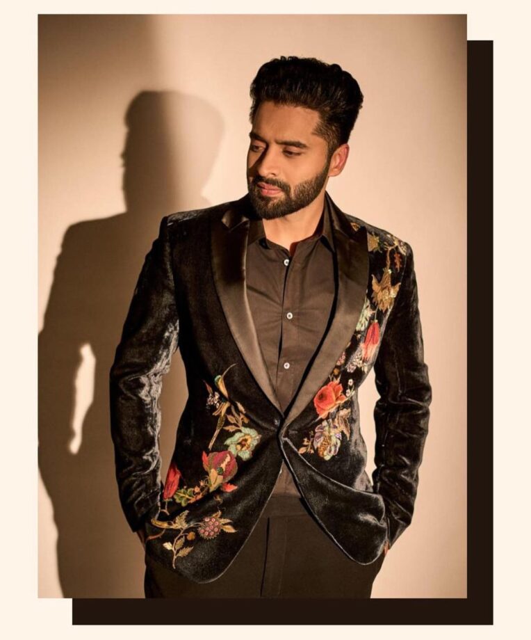 Fashion Battle: Jackky Bhagnani Or Sidharth Malhotra; Whose Black Suit Styles The Best? 766031